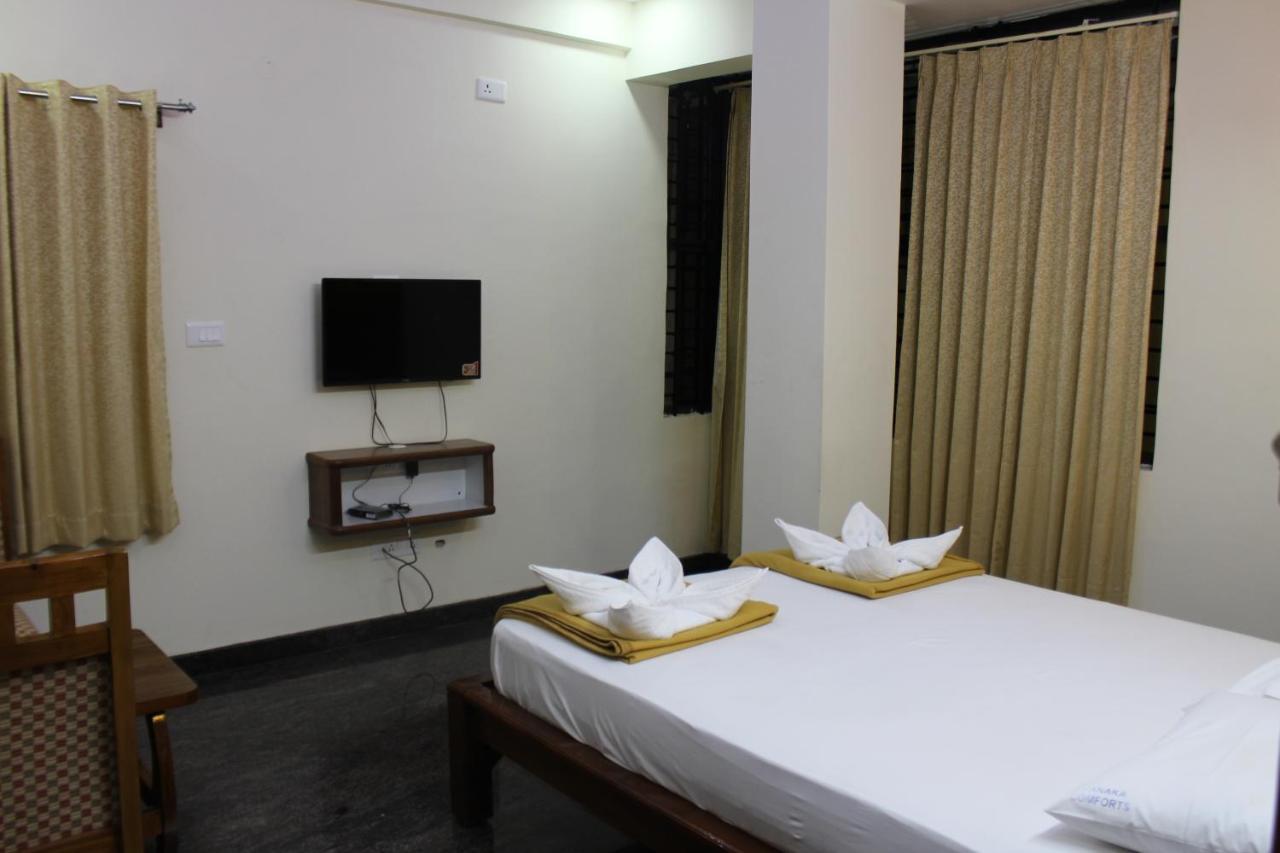 Golden Pride Hotel Kanakapura Buitenkant foto