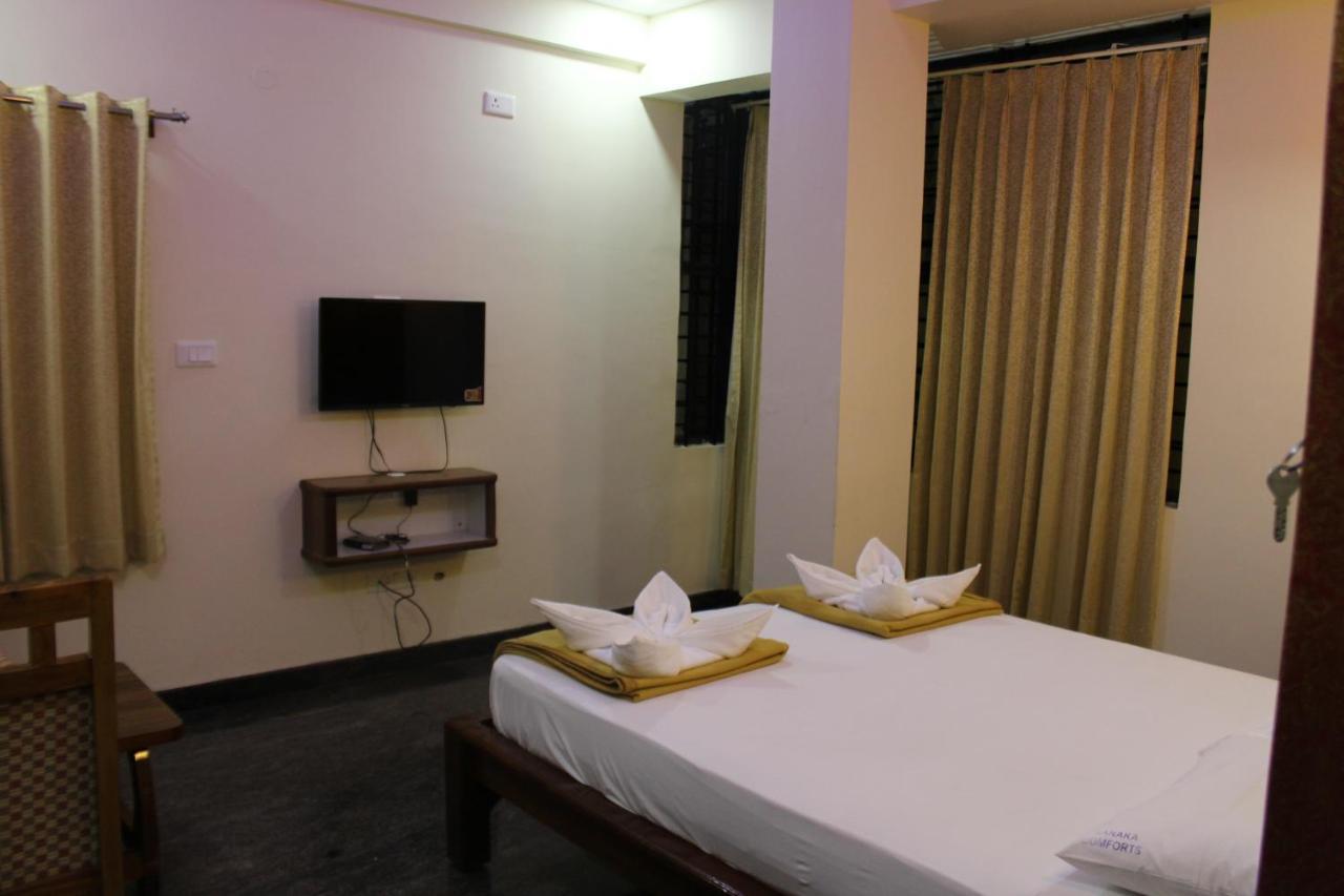 Golden Pride Hotel Kanakapura Buitenkant foto